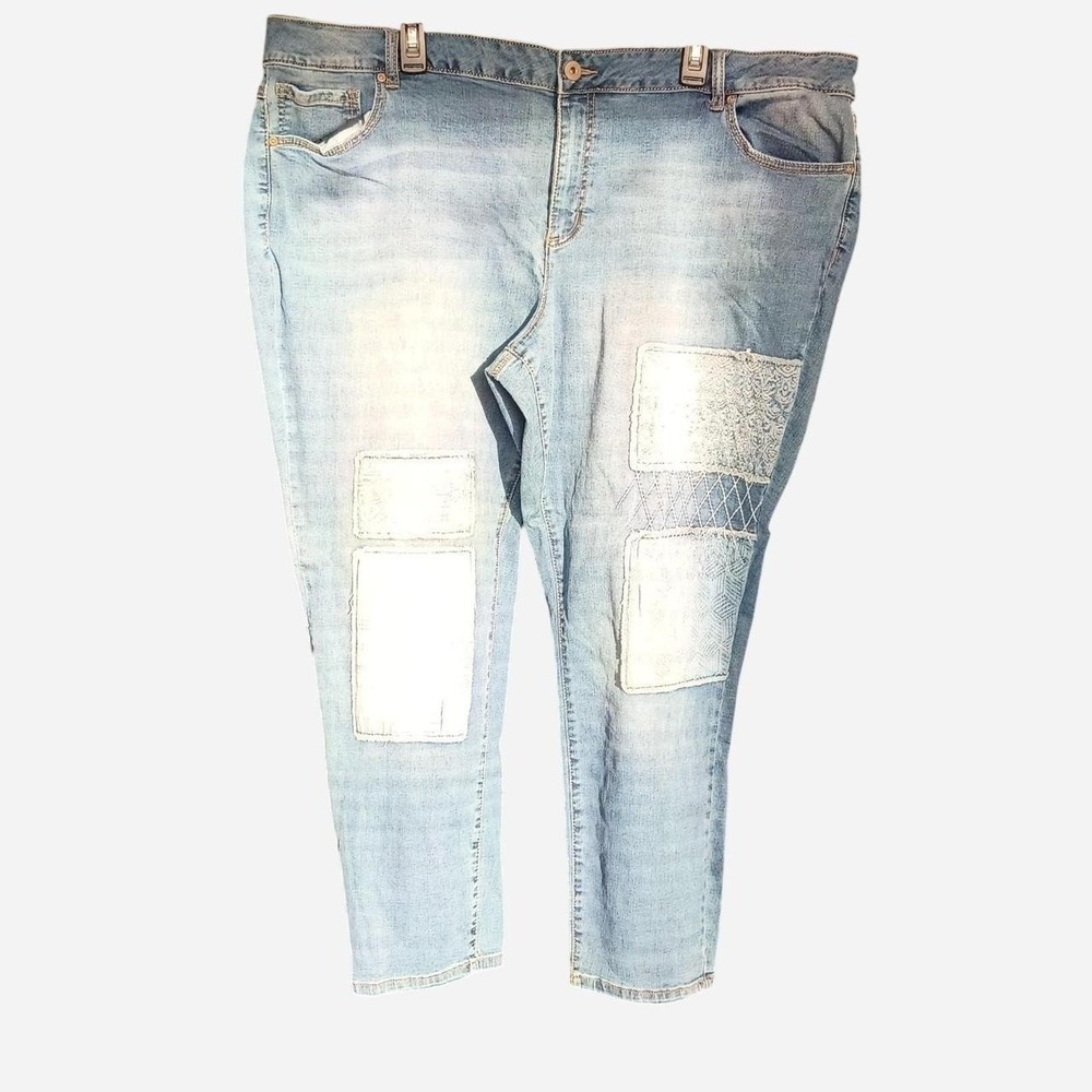 Denin Curvy 24W Denim Jeans With White Patchwork And Diamond Stitching